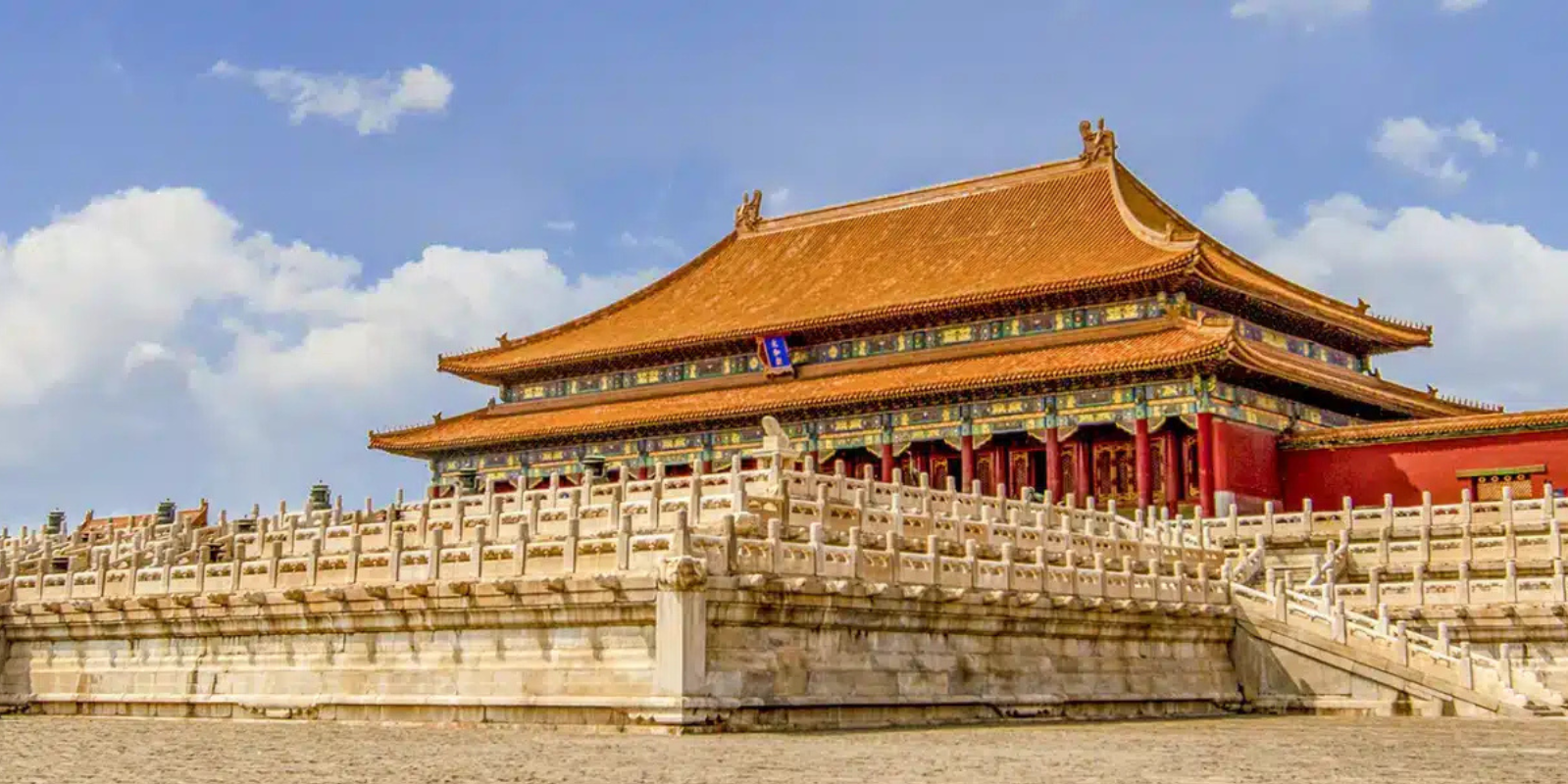 Does WhatsApp work in China in 2025?