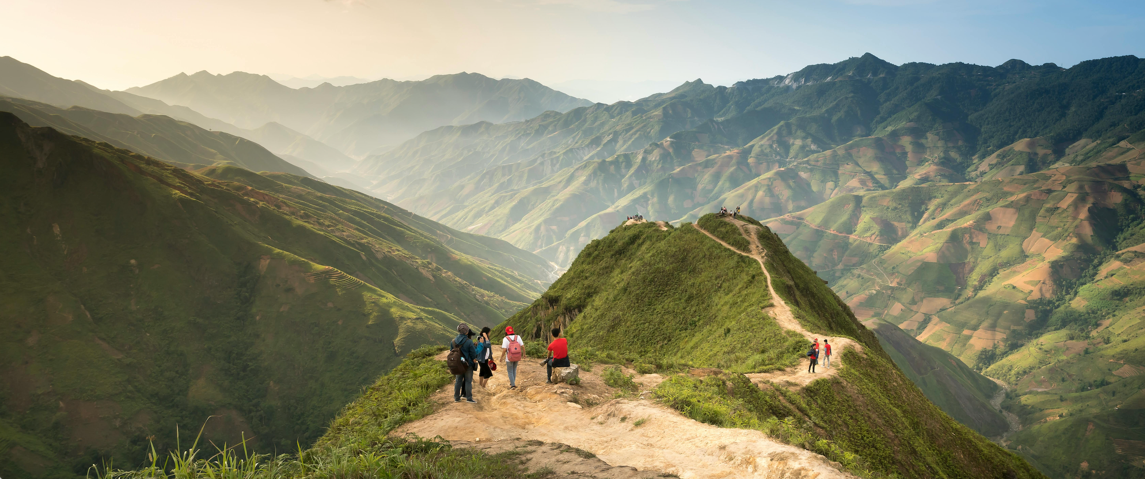 9 Convenient Benefits of eSIMs for World Travelers &nbsp;