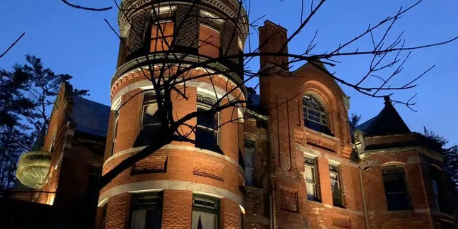 Top 10 Most Haunted Places in AmericaTop 10 Most Haunted Places in America